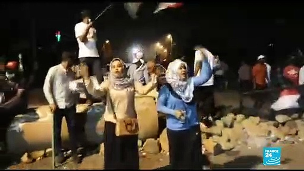 Pressure on al-Bashir builds as US, UK and Norway call for response to protests