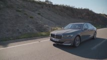 The BMW 750Li xDrive Car-to-car Driving