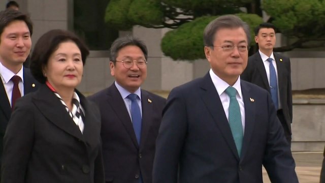 문재인 대통령 출국...모레 새벽 한미 정상회담 / YTN