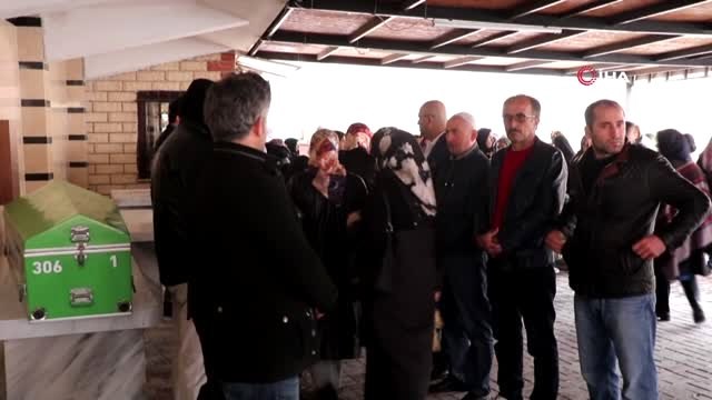 Üzerine Salıncak Devrilen Minik Merve Gözyaşlarıyla Son Yolculuğuna Uğurlandı