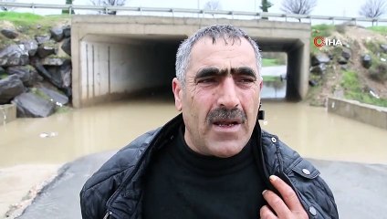 Şimşekler Geceyi Gündüze Çevirdi, Selde Mahsur Kalanları Ekipler Kurtardı
