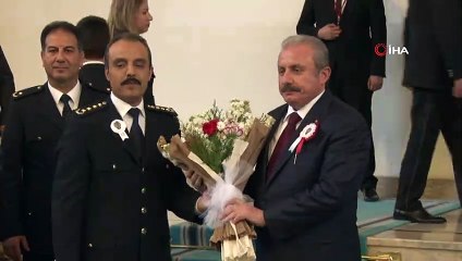 TBMM Başkanı Mustafa Şentop:'Bugün 300 bine yaklaşan kadrosuyla büyük ve disiplinli bir ordu görünümünde Polis Teşkilatı'nın özellikle terörle mücadelede etkili çabası hepimizin takdir ve minnetlerini kazanmaktadır'