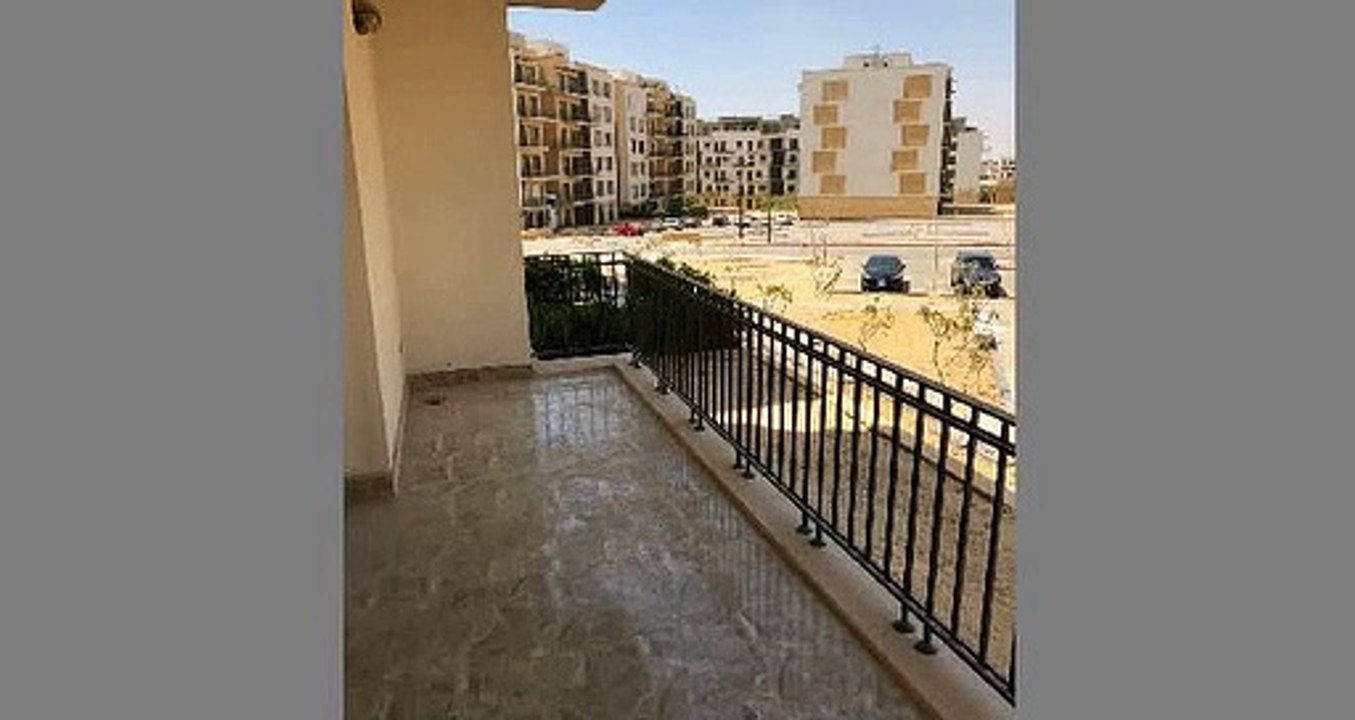 apartment in the best location in Eastown sodic amazing price