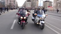 Sivas Motosiklet Kulübünden Yunus Polislere Pastalı Kutlama