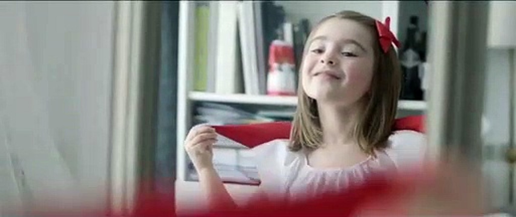 Los Sanfermines de una niña con sus zapatillas Carlottas.