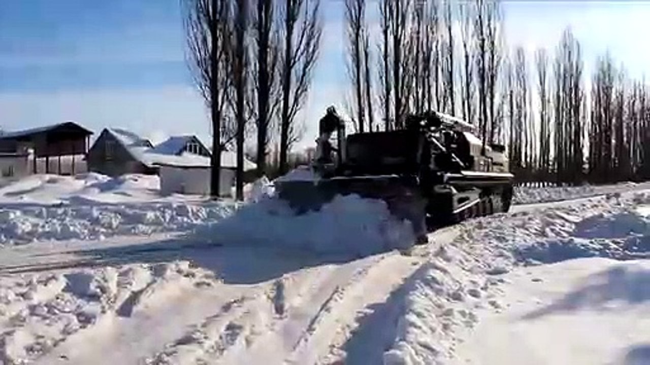La rápida Remoción de Nieve: BAT-2, Ford F250 Arado de la Nieve y el Cargador