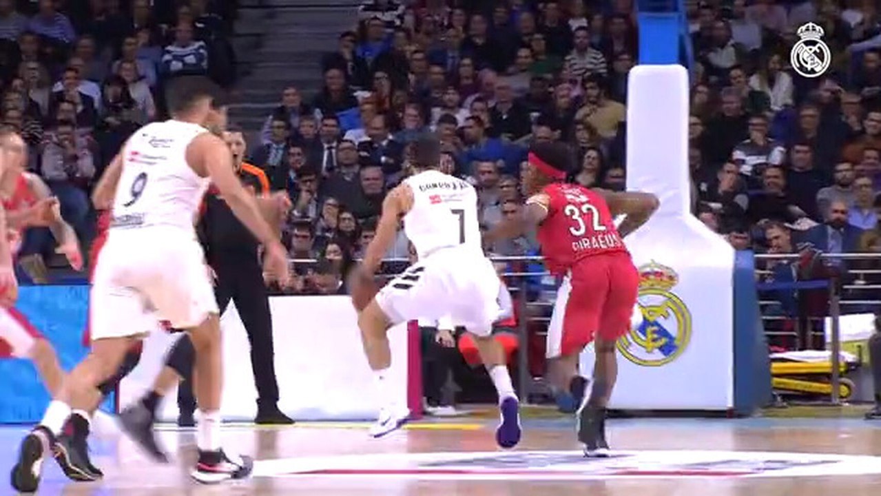 La asistencia de Campazzo a Tavares entre las piernas