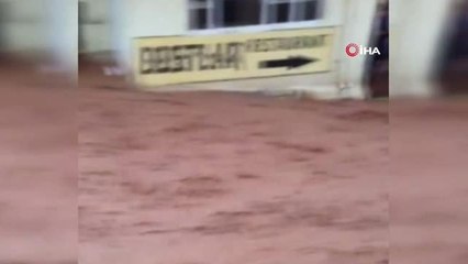 Sağanak Yağış Silvan'ı Vurdu, Vatandaşlar İş Yerlerinde Mahsur Kaldı