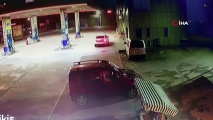 Maskeli hırsızlar akaryakıt istasyonunu böyle soydular