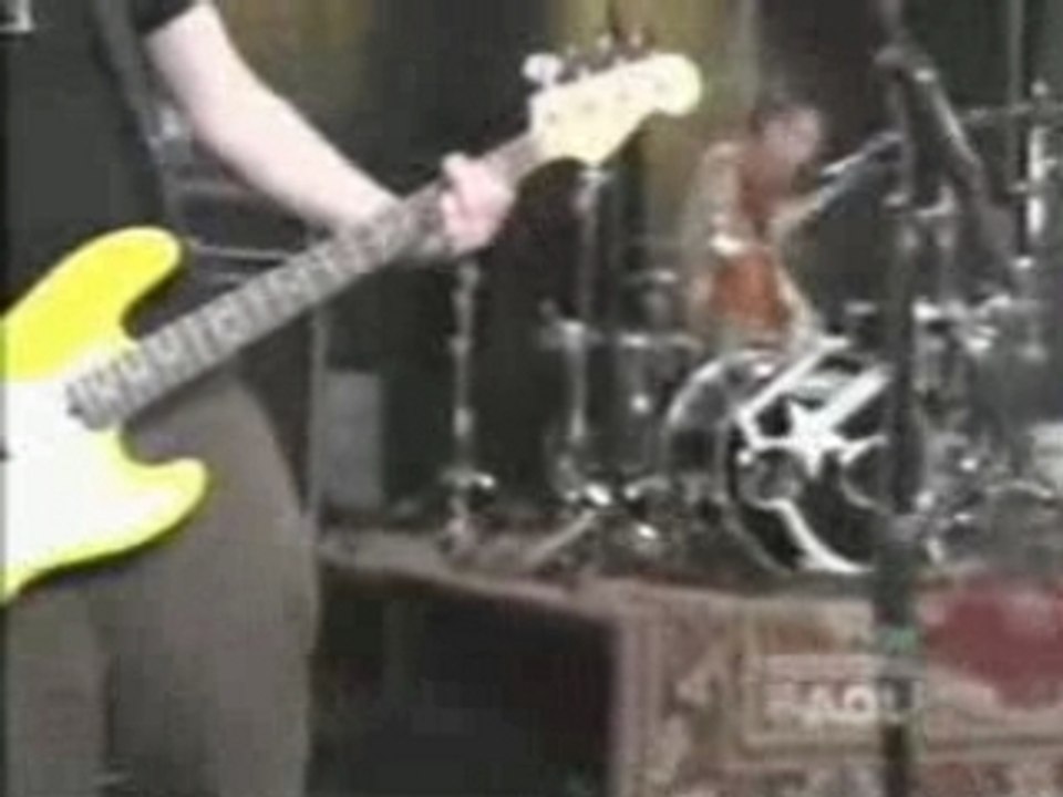 Blink 182 - Down (live)