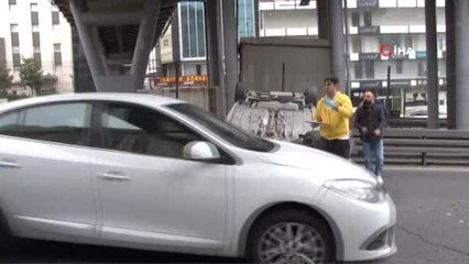 Beylikdüzü E-5 Güzelyurt Mevkii'nde Direksiyon Hakimiyetini Kaybeden Bir Otomobil Sürücüsü Önce İki...