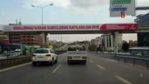 Çocukların kamyonet kasasında tehlikeli yolculuğu kamerada