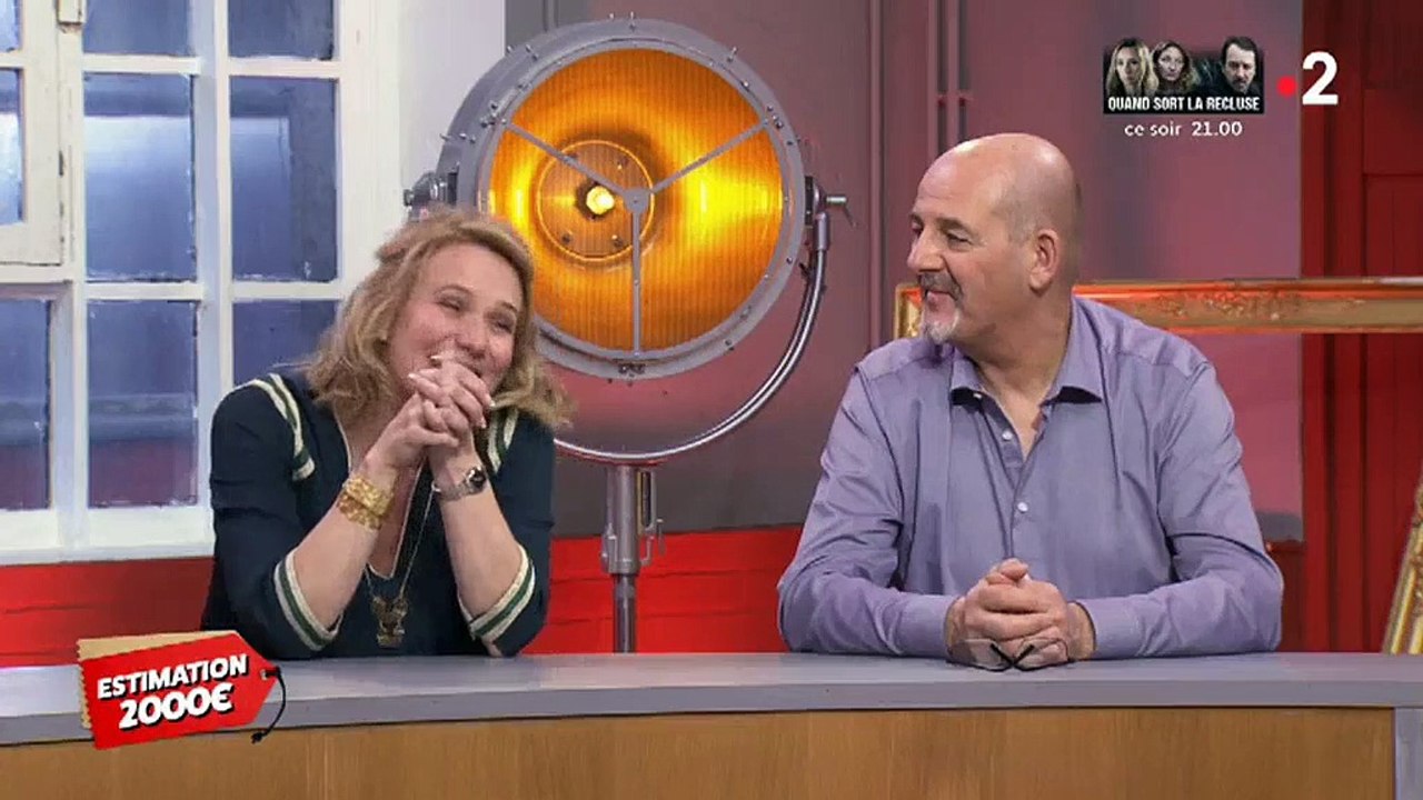 Julien Cohen et Pierre-Jean Chalençon s'emballent et font monter une enchère à... 3000 euros ! Regardez