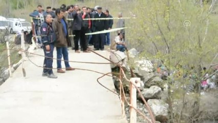 Göksu Çayına Düşen Otomobil ve Sürücüsü Kayboldu