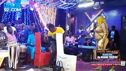 J-J - 1 Grabd Theâtre Daba Seye prȇte pour un spectacle de rȇve