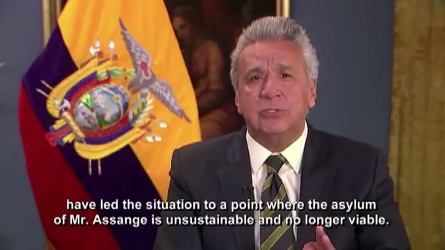 Equador alega violações para revogar asilo de Assange
