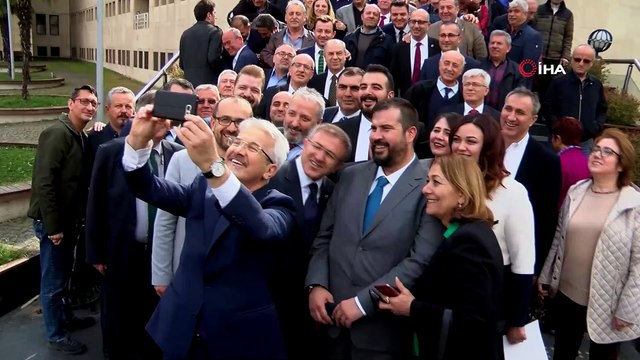Nilüfer Belediye Başkanı Turgay Erdem mazbatasını aldı