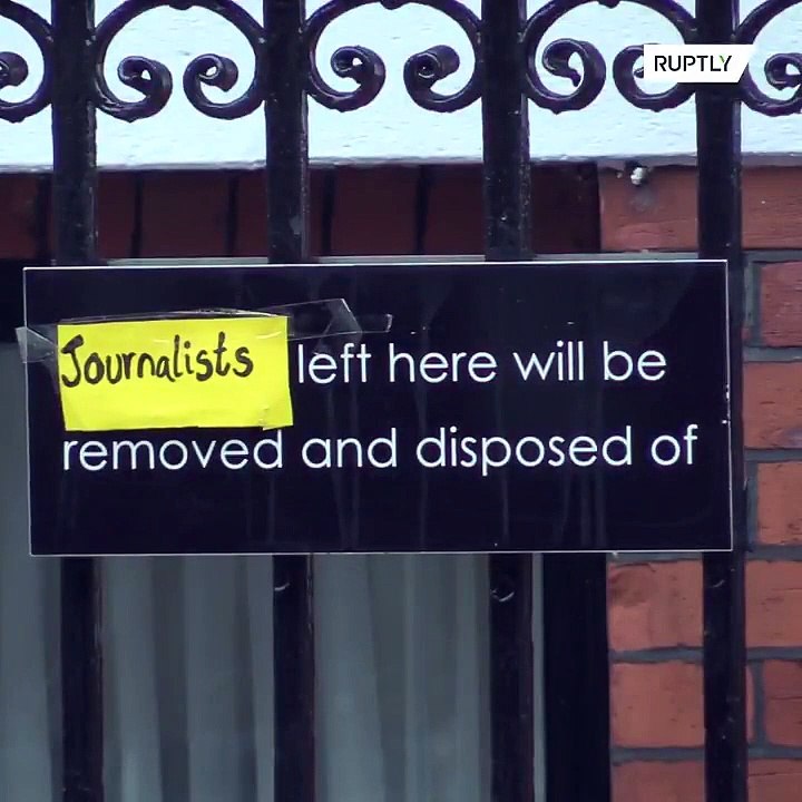 Autoridades à procura de Julian Assange na embaixada