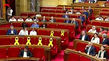 Arrimadas: El separatismo creó un chiringuito para señalar y crear listas negras de catalanes constitucionalistas que retiran lazos amarillos. Hoy les he dicho que me apunten a mí y a mis compañeros.
