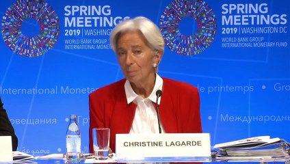 Retraso del Brexit da tiempo para negociar pero genera incertidumbre, dice Lagarde