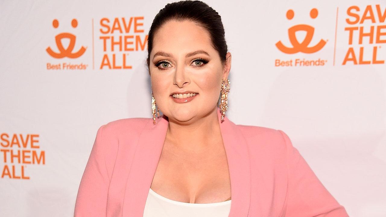 Lauren Ash Reveals She Struggled with Suicidal Thoughts While on Medication for PCOS