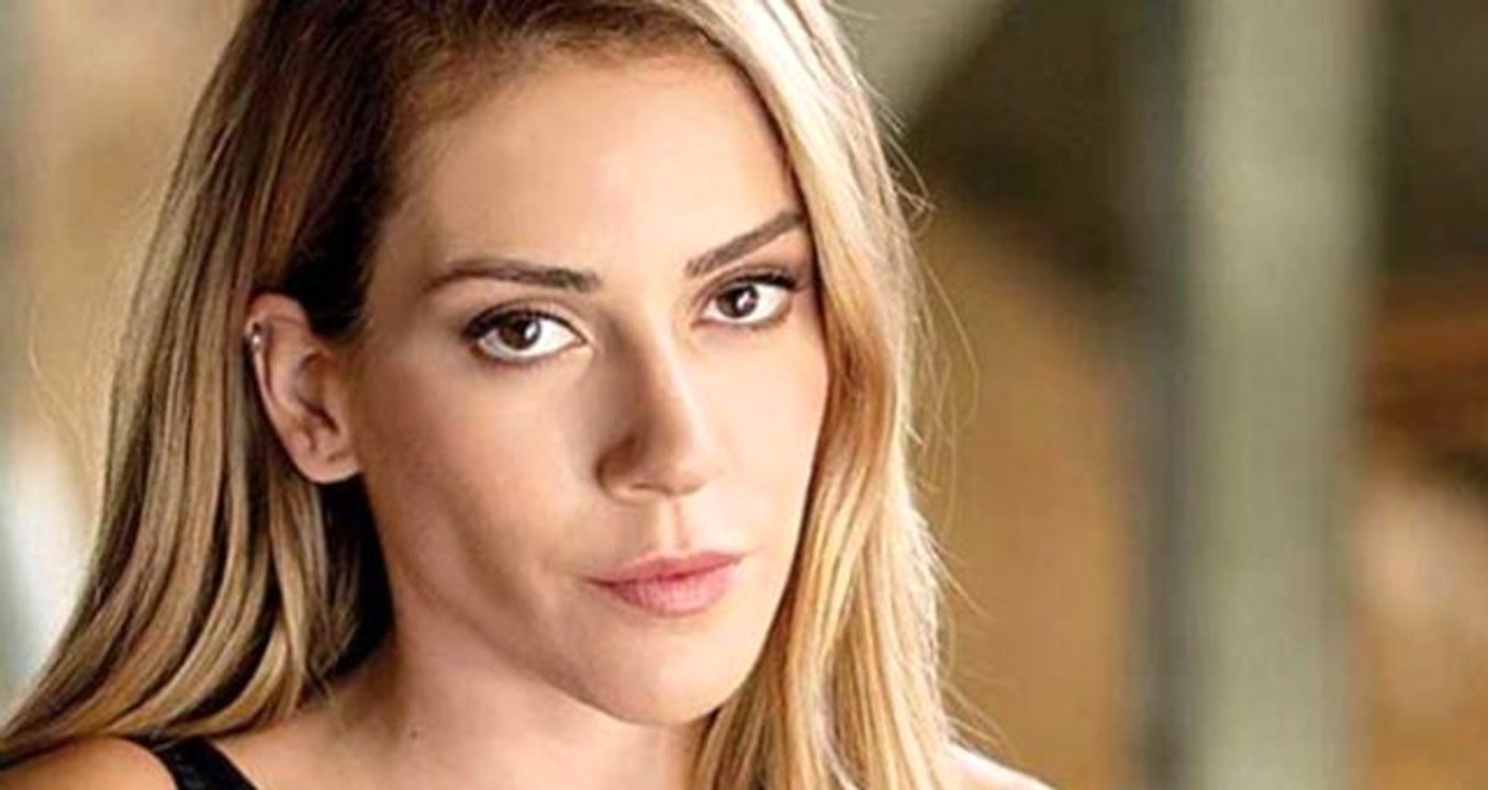 Güzel Oyuncu Sinem Kobal'dan Bebek Açıklaması!