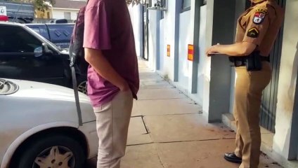 Jovem é detido após ser encontrado com maconha em colégio