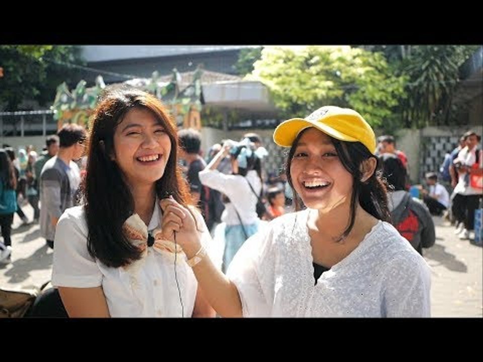 Si Eneng Pilih Mobile Legend atau AOV? - Street Interview #23