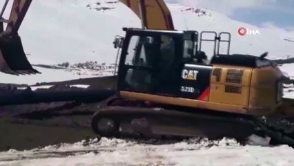 Heyelan sonucu mahalleliler susuz kaldı