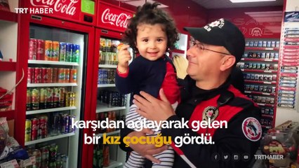 Yunus polisi ağlayan çocuğu şekerle güldürdü