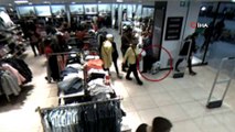 Alışveriş merkezlerinde turistleri hedef alan yankesicilik çetesi yakalandı...Turistleri oyalayarak çantalarını çalan hırsızlar kamerada