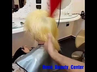 Video herunterladen: لون شعر رائع #rena beauty center