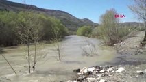 Adıyaman Göksu Irmağı'na Uçan Kamyonetin Sürücüsünün Cesedi Bulundu