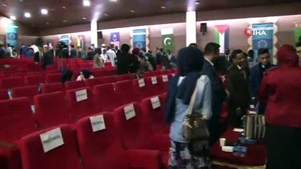 Uluslararası Model İslam İşbirliği Teşkilatı Zirvesi başladı