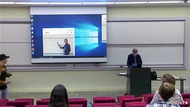 Ce professeur de mathématiques donne une drôle de conférence