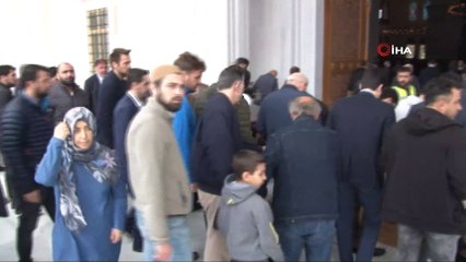 Karamollaoğlu’nun dolmaz dediği Çamlıca Camii tıklım tıklım