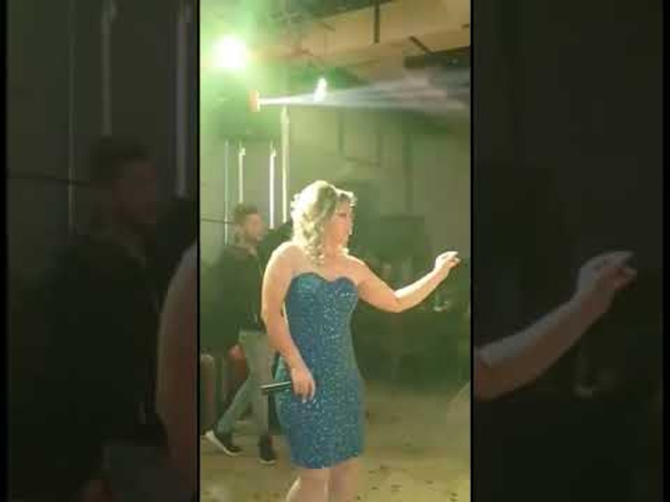 احلى رقص ودبكة حفلة راس السنة الفنانة سوسن الحسن