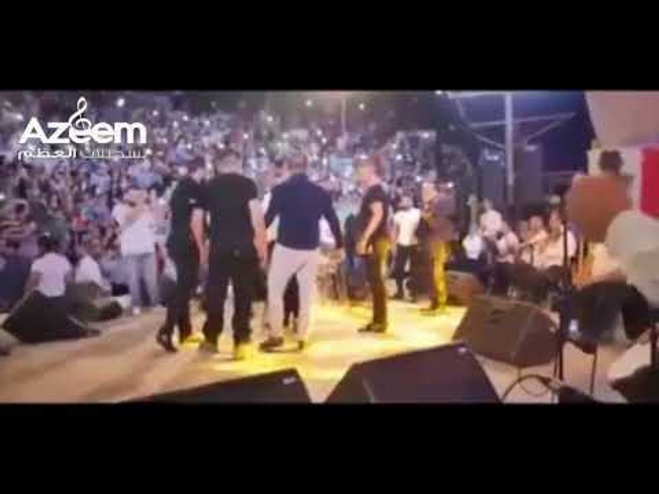 ﺷﺎﻫﺪ ﺑﺎﻟﻔﻴﺪﻳﻮ ﻛﻴﻒ ﺃﻭﻗﻒ #ﺟﻮﺭﺝ_ﻭﺳﻮﻑ ﺣﻔﻠﺘﻪ ﻓﻲ ﺩﻣﺮ ﻣﻦ ﺃﺟﻞ ﺷﺎﺏ ﺃﺭﺍﺩ ﺍﻟﺼﻌﻮﺩ ﻟﻠﺨﺸﺒﺔ ﻭﺃﺑﻌﺪﺗﻪ ﺣﺎﻣﻴﺔ ﺍﻟﺤﻔﻞ