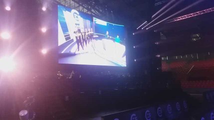 Charleroi Esports: présentation studio de la team Vitality