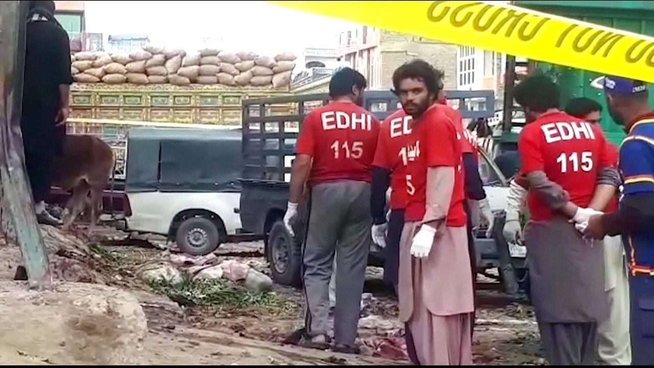 Pakistan: Deadly explosion rips through Quetta market