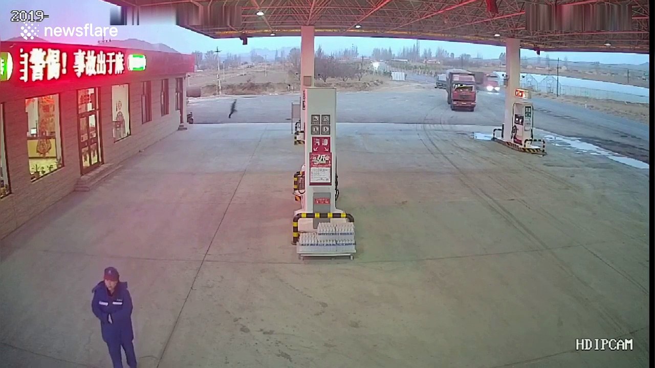 Driver run over by own runaway lorry after trying to stop it using his body