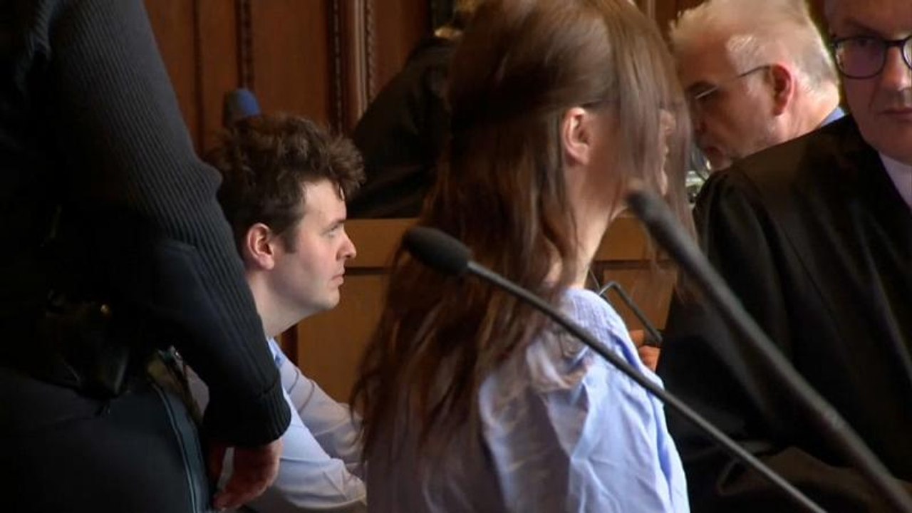 Lebenslang nach Horrormord: Eltern (†70 und 66) mit Hammer erschlagen