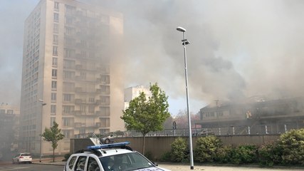 Incendie au centre commercial de Kergoat