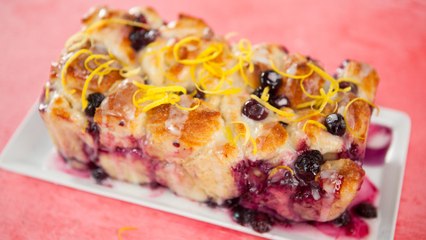 How to Make Blueberry Lemon Monkey Bread