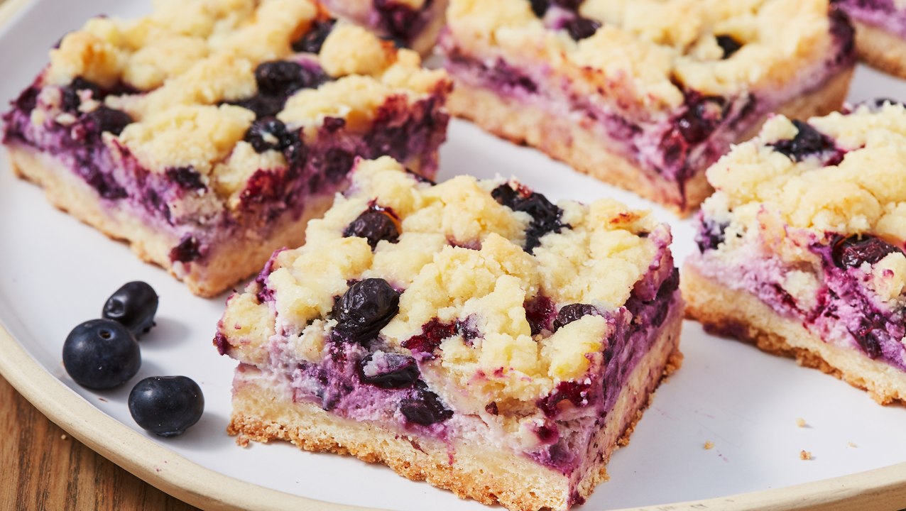 Blueberry Lemon Pie Bars Are Taking Over Spring