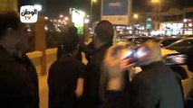 تدافع على أحمد مكي في عزاء محمود الجندي.. ومعجبوه :بنحبك يا كبير