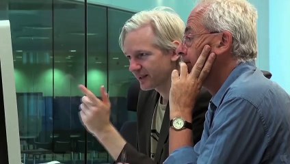 Assange, detenido en la Embajada de Ecuador en Londres