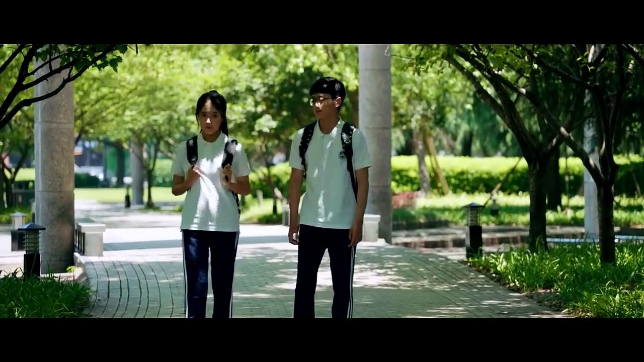 【致我们单纯的小美好】(Eng Sub) A Love So Beautiful 第17集 胡一天、沈月校园甜宠爱恋 融化少女心