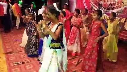 धाम तेरा सबसे प्यारा मां प्रतापपुर में दशहरा के दौरान मंच पर बेहतरीन प्रस्तुति से धूम मचाते हुए