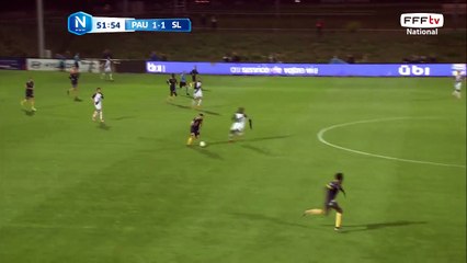 Carton Jaune pour le capitaine Lavallois.